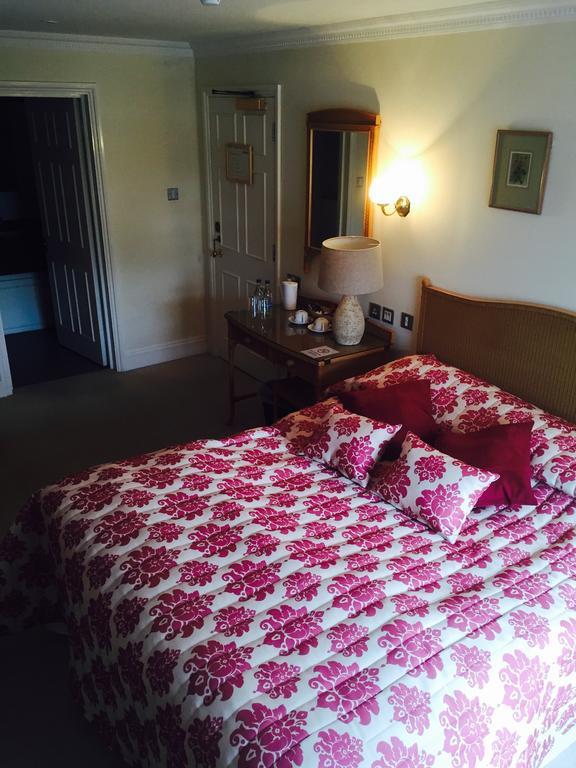 Millhouse Hotel And Riverside Restaurant Sharnbrook Bilik gambar