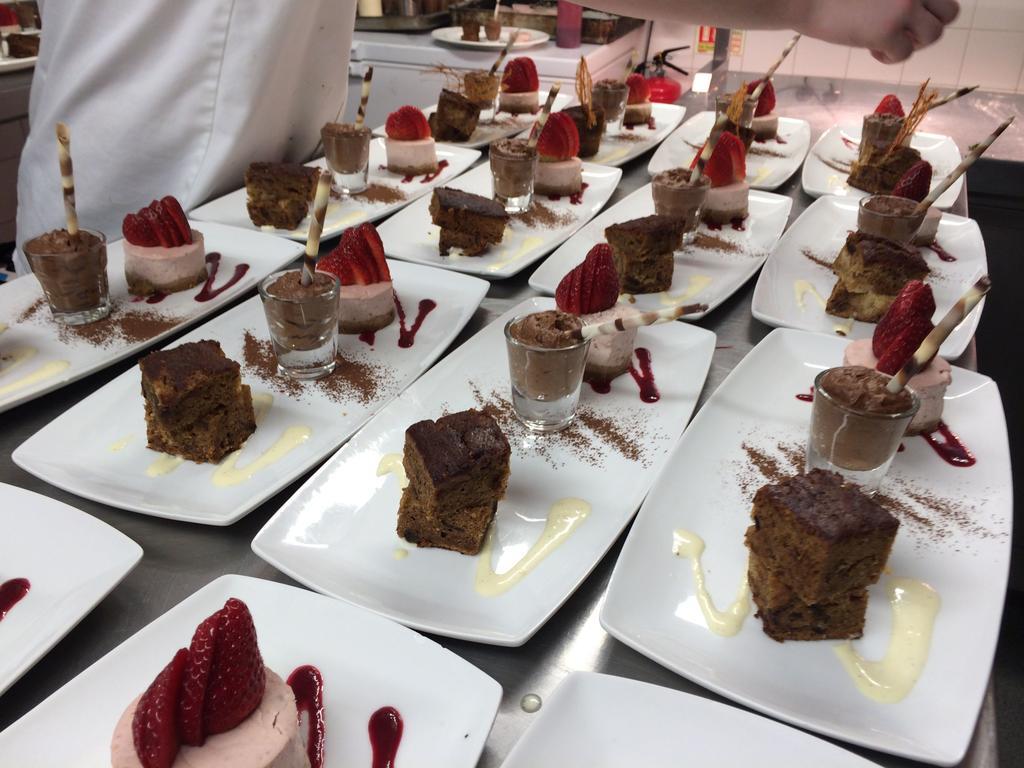 Millhouse Hotel And Riverside Restaurant Sharnbrook Luaran gambar