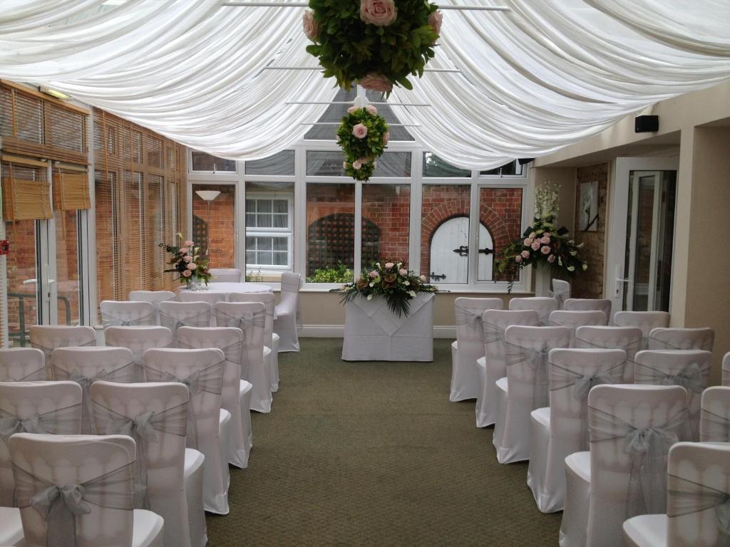 Millhouse Hotel And Riverside Restaurant Sharnbrook Luaran gambar